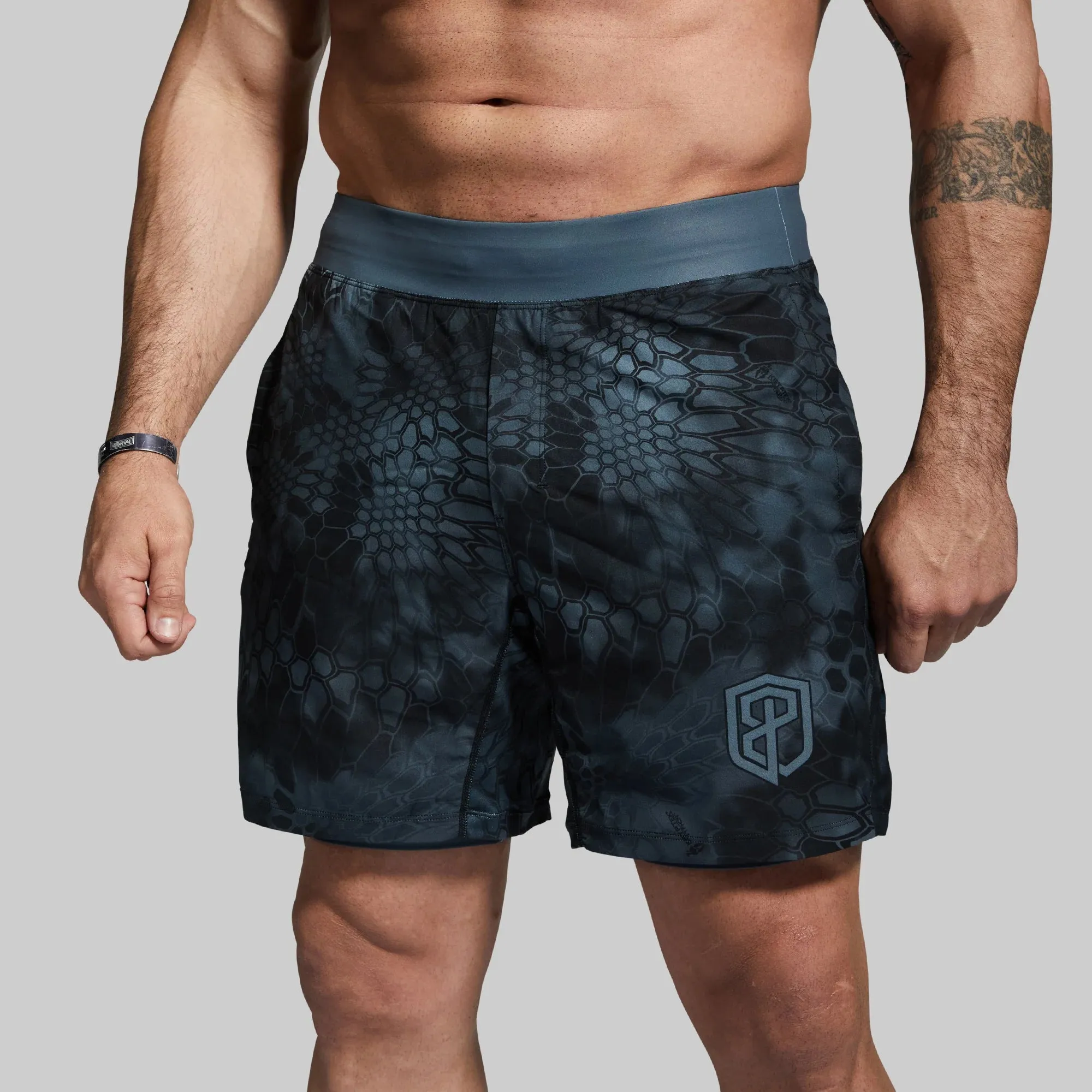 Born Primitive Versatile Short with Compression 7"
