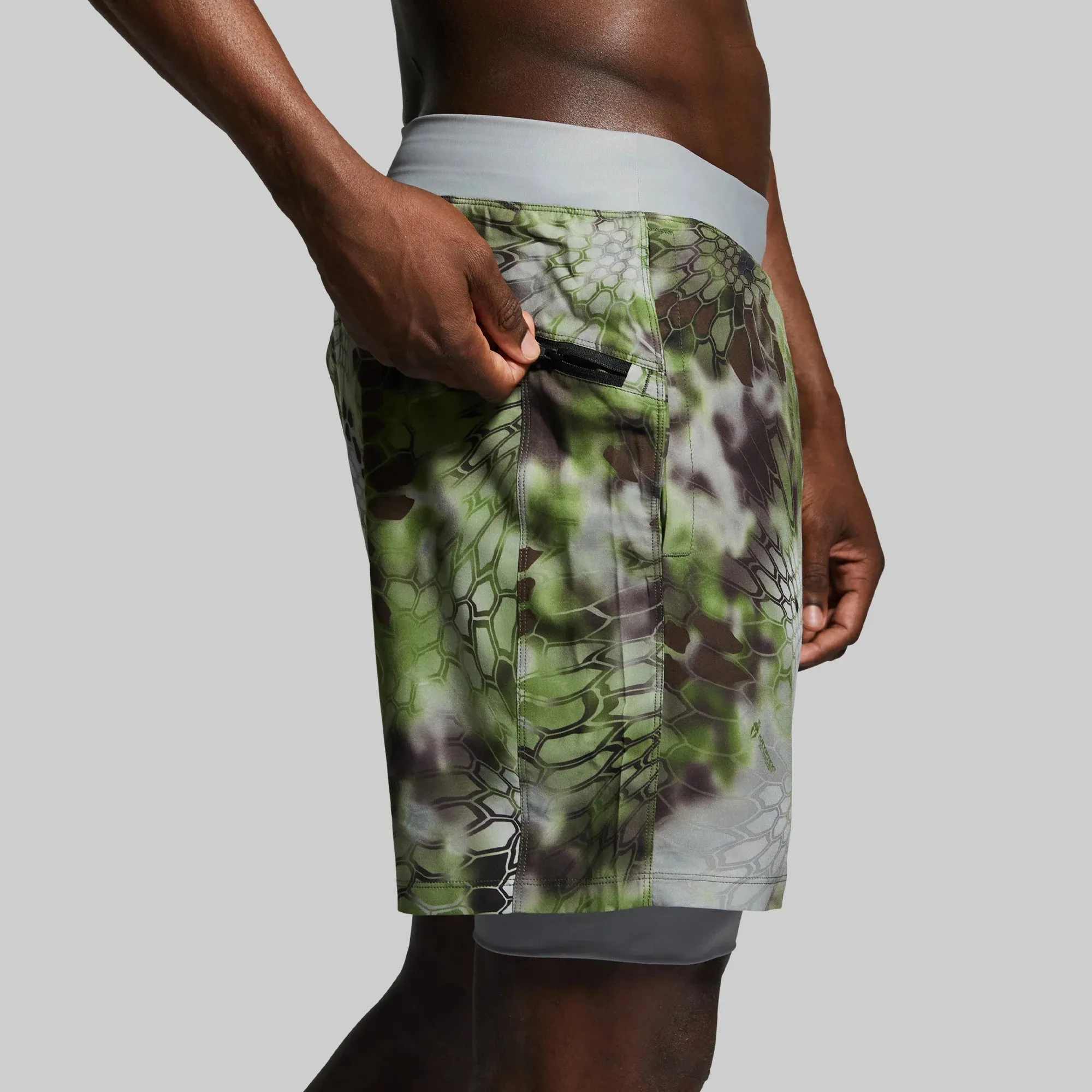 Born Primitive Versatile Short with Compression 7"