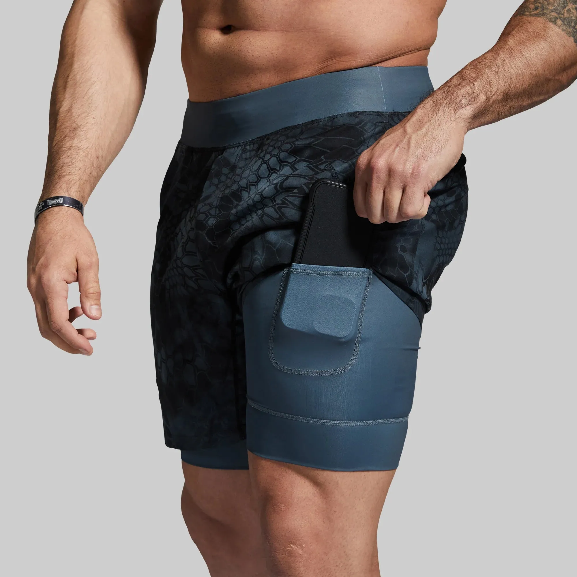 Born Primitive Versatile Short with Compression 7"