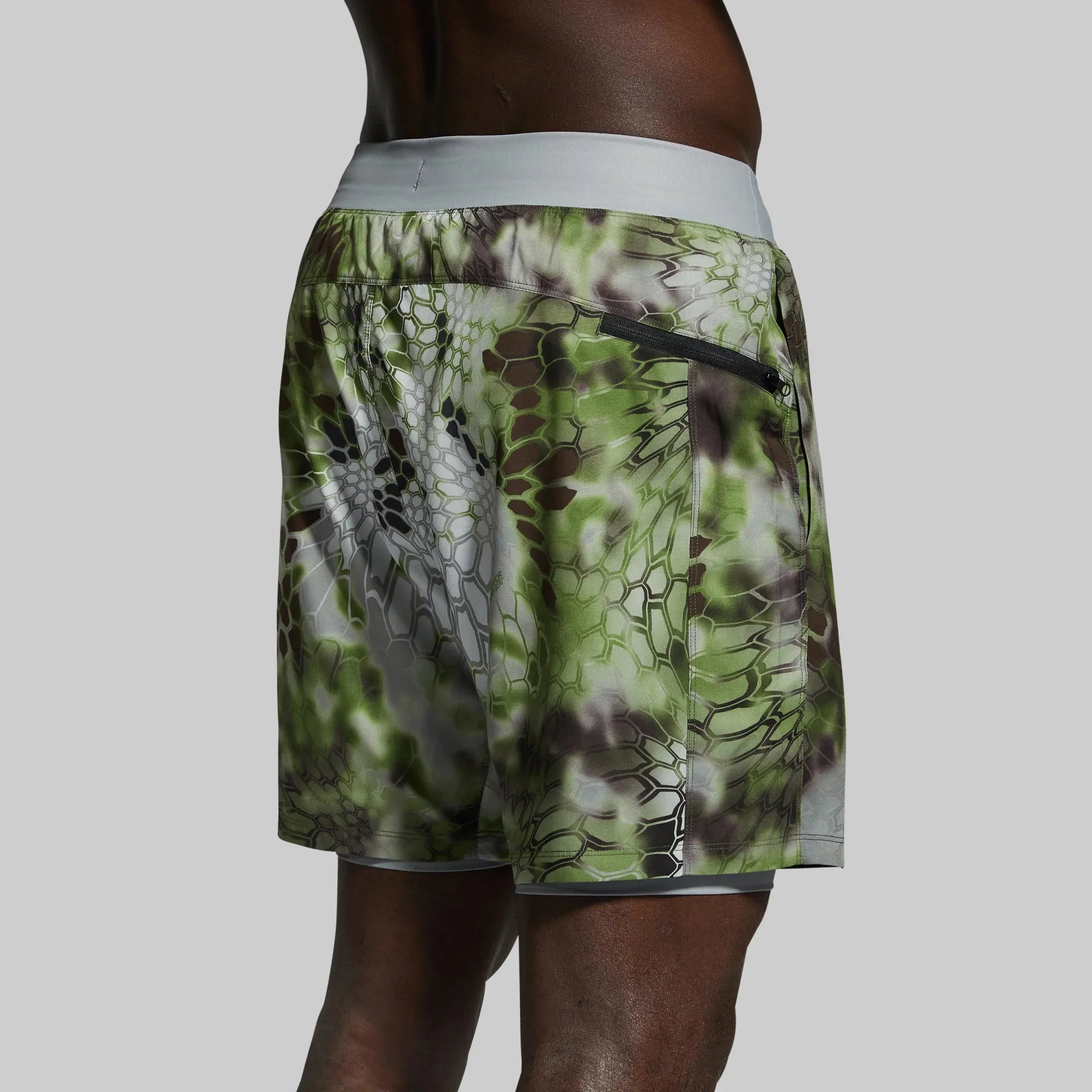 Born Primitive Versatile Short with Compression 7"