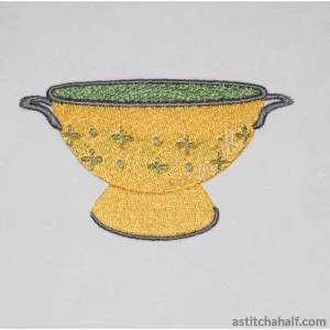 Kitchen Essentials - Colander