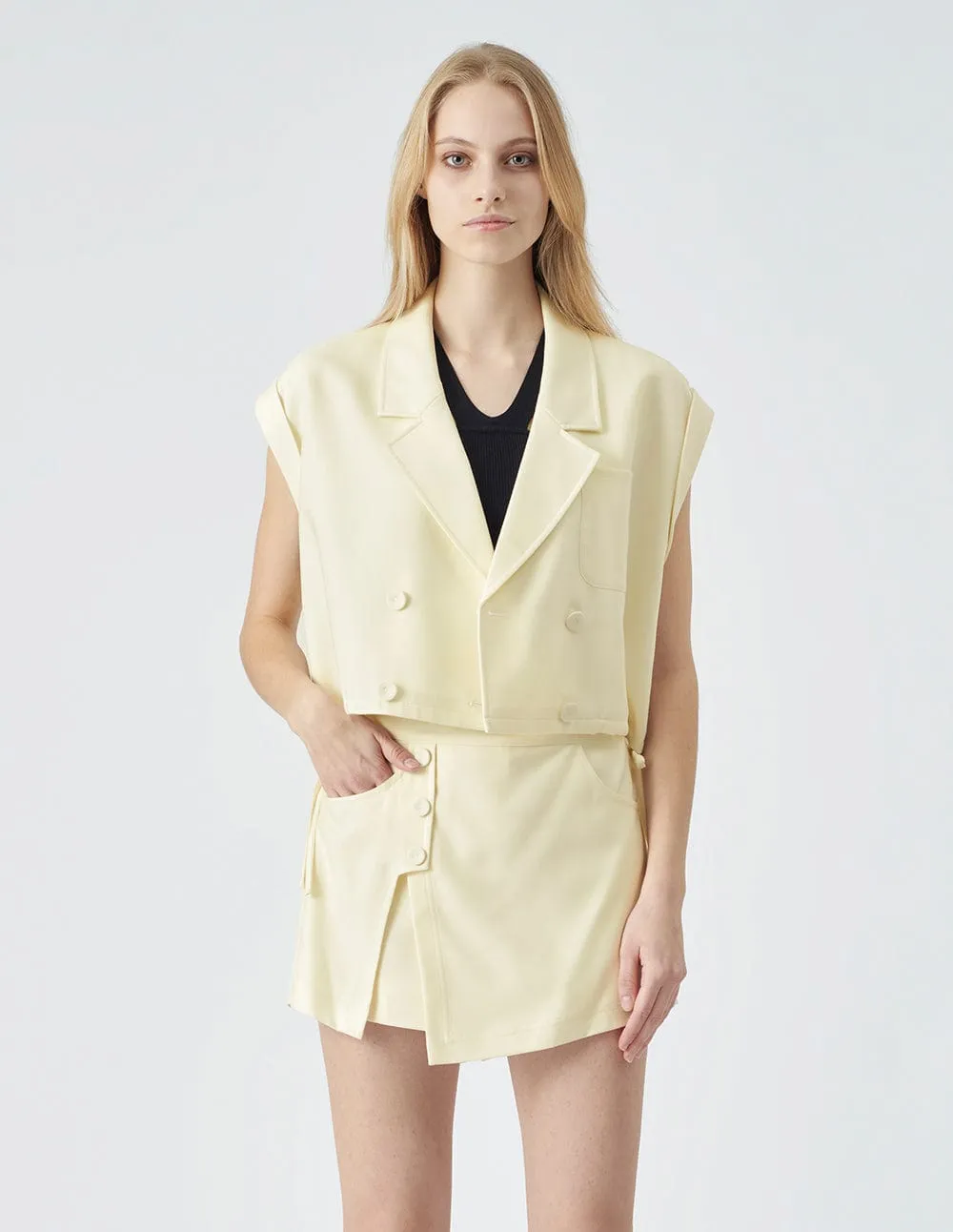 Ladies White Sleeveless Vest Jacket