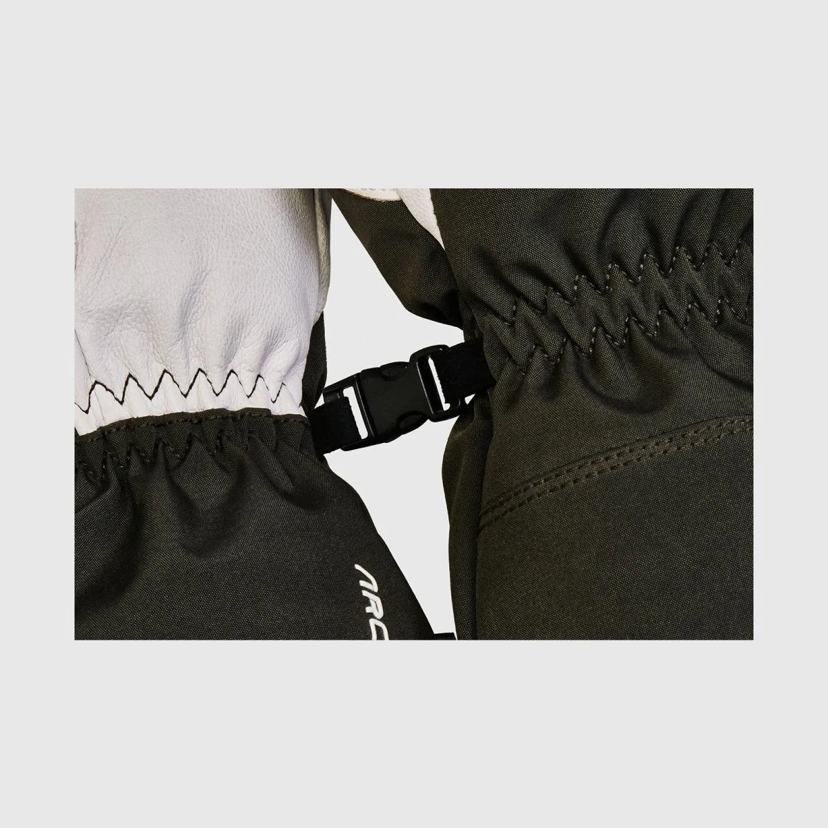 Men's Winter Gloves - Waterproof and Touchscreen for Cold Days