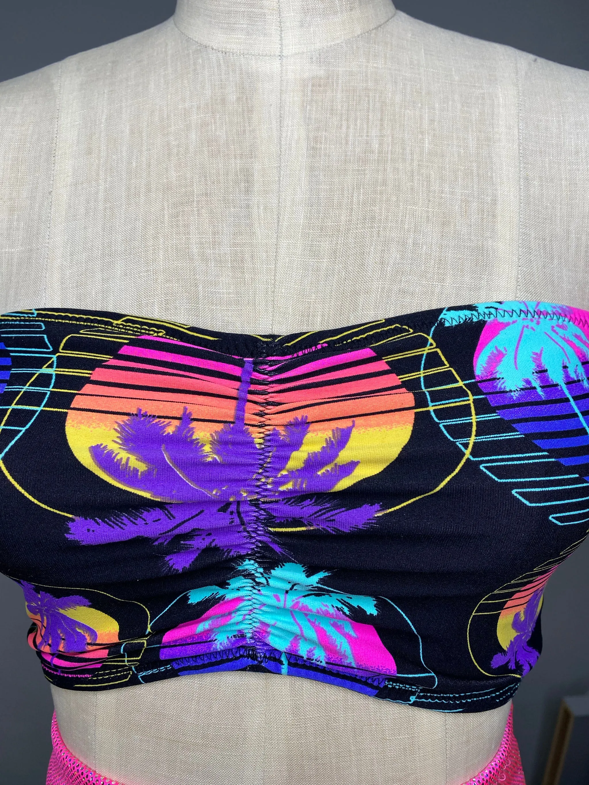 Vapor Wave Tube Top